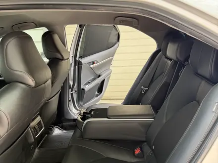 Toyota Camry 2019 года за 13 900 000 тг. в Алматы – фото 7