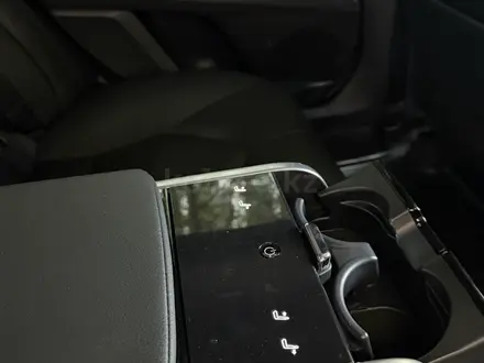 Toyota Camry 2019 года за 13 900 000 тг. в Алматы – фото 9