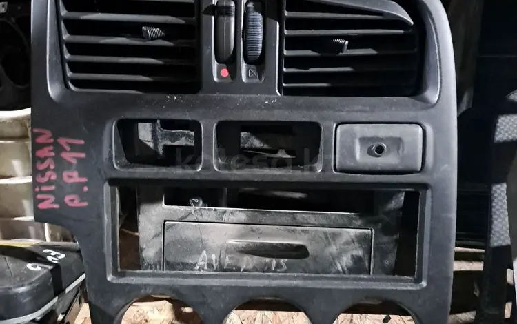 Центральная консоль на Ниссан Примера П11 за 10 000 тг. в Караганда