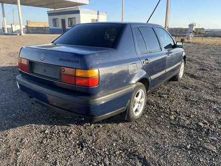 Volkswagen Vento 1993 года за 1 600 000 тг. в Балхаш – фото 3