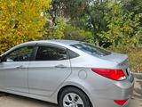 Hyundai Solaris 2014 года за 5 100 000 тг. в Актобе – фото 2