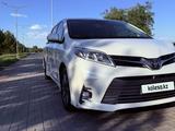 Toyota Sienna 2018 года за 18 400 000 тг. в Алматы – фото 2