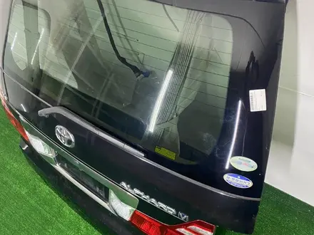 Крышка багажника. Дверь 5я Toyota Alphard за 80 000 тг. в Астана – фото 6