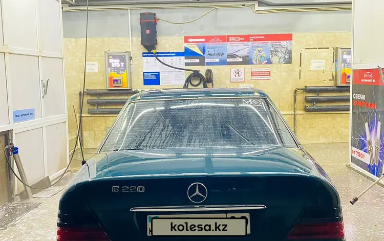 Mercedes-Benz E 220 1994 годаүшін1 200 000 тг. в Караганда