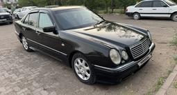 Mercedes-Benz E 320 1999 года за 2 800 000 тг. в Экибастуз – фото 4