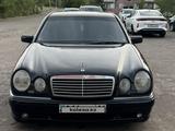Mercedes-Benz E 320 1999 года за 2 800 000 тг. в Экибастуз – фото 5