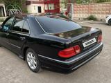 Mercedes-Benz E 320 1999 года за 2 800 000 тг. в Экибастуз – фото 3