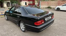 Mercedes-Benz E 320 1999 года за 2 800 000 тг. в Экибастуз – фото 3