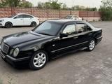 Mercedes-Benz E 320 1999 года за 2 800 000 тг. в Экибастуз