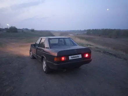 Mercedes-Benz 190 1987 года за 850 000 тг. в Павлодар – фото 2