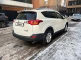 Toyota RAV4 2013 года за 11 000 000 тг. в Астана – фото 2