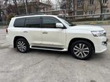 Toyota Land Cruiser 2019 годаfor39 500 000 тг. в Шымкент