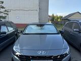 Hyundai Elantra 2021 года за 8 600 000 тг. в Петропавловск – фото 2
