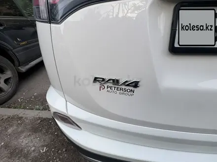 Toyota RAV4 2017 года за 12 400 000 тг. в Алматы – фото 22
