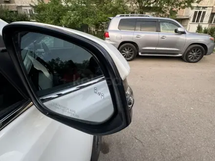 Toyota RAV4 2017 года за 12 400 000 тг. в Алматы – фото 28
