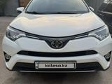 Toyota RAV4 2017 года за 12 400 000 тг. в Алматы