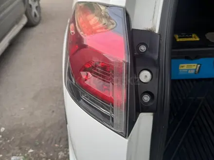 Toyota RAV4 2017 года за 12 400 000 тг. в Алматы – фото 39