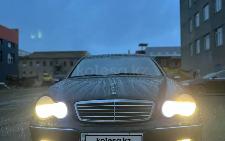 Mercedes-Benz C 230 2003 годаfor4 000 000 тг. в Семей