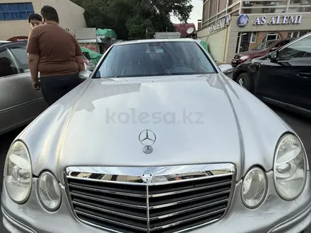 Mercedes-Benz E 320 2004 года за 4 000 000 тг. в Алматы – фото 5