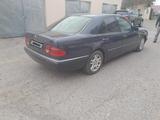 Mercedes-Benz E 230 1997 годаүшін2 300 000 тг. в Тараз – фото 4