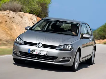 Стекло на передние фары Volkswagen GOLF 7 (2013 — 2017 Г. В.) за 27 000 тг. в Алматы – фото 2