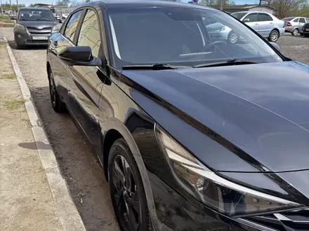 Hyundai Elantra 2022 года за 8 500 000 тг. в Караганда – фото 3