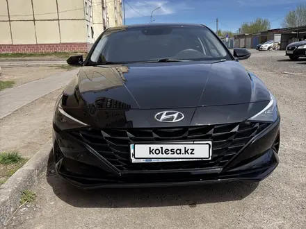 Hyundai Elantra 2022 года за 8 500 000 тг. в Караганда