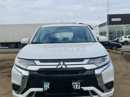 Mitsubishi Outlander 2022 года за 11 000 000 тг. в Уральск