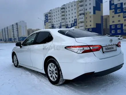 Toyota Camry 2020 года за 15 100 000 тг. в Семей – фото 7