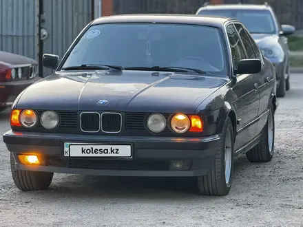 BMW 525 1993 года за 2 100 000 тг. в Астана – фото 2
