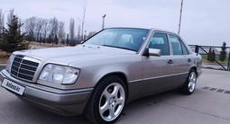 Mercedes-Benz E 280 1993 годаfor6 500 000 тг. в Астана