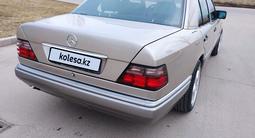 Mercedes-Benz E 280 1993 годаfor6 500 000 тг. в Астана – фото 3