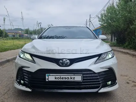 Toyota Camry 2021 года за 20 500 000 тг. в Шымкент – фото 4