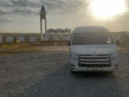 Toyota Hiace 2012 года за 14 000 000 тг. в Актау – фото 2