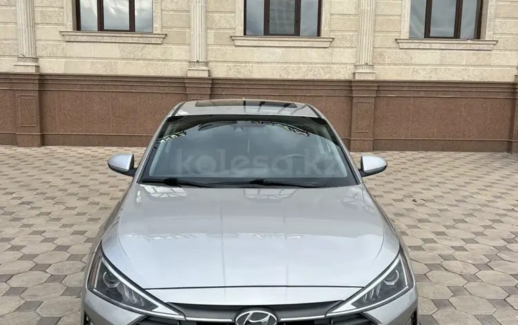 Hyundai Elantra 2019 годаfor8 900 000 тг. в Шымкент