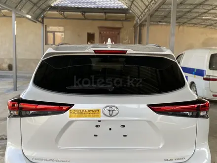 Toyota Highlander 2022 года за 27 000 000 тг. в Шымкент – фото 3