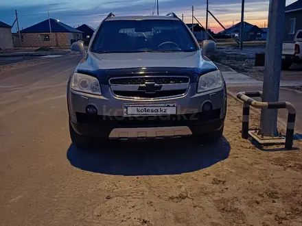 Chevrolet Captiva 2007 года за 4 000 000 тг. в Атырау – фото 12