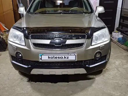 Chevrolet Captiva 2007 года за 4 000 000 тг. в Атырау – фото 8