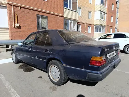 Mercedes-Benz E 230 1990 года за 850 000 тг. в Костанай – фото 4