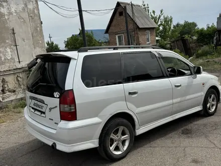 Mitsubishi Chariot 1998 года за 1 550 000 тг. в Усть-Каменогорск – фото 2