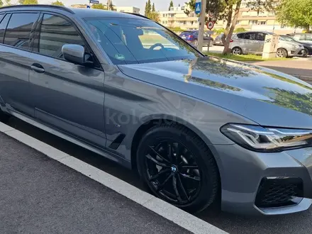 BMW 530 2023 года за 29 000 000 тг. в Алматы – фото 5