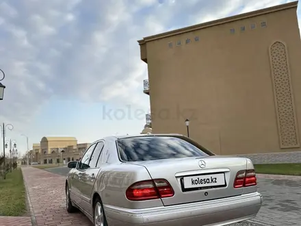 Mercedes-Benz E 280 2001 года за 6 200 000 тг. в Туркестан – фото 19