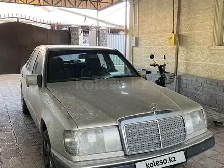 Mercedes-Benz E 230 1992 года за 1 600 000 тг. в Алматы – фото 3