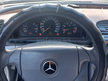 Mercedes-Benz CLK 230 1998 года за 2 550 000 тг. в Усть-Каменогорск – фото 9