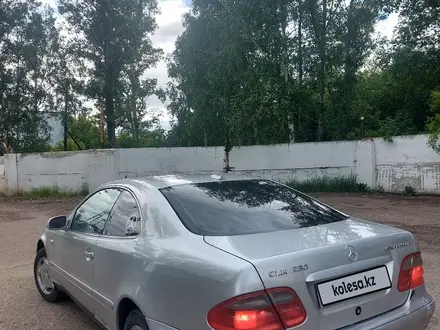 Mercedes-Benz CLK 230 1998 года за 2 550 000 тг. в Усть-Каменогорск – фото 18