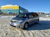 Toyota Sienna 2013 года за 10 500 000 тг. в Уральск