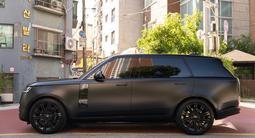 Land Rover Range Rover Autobiography 2023 года за 65 000 000 тг. в Алматы – фото 3