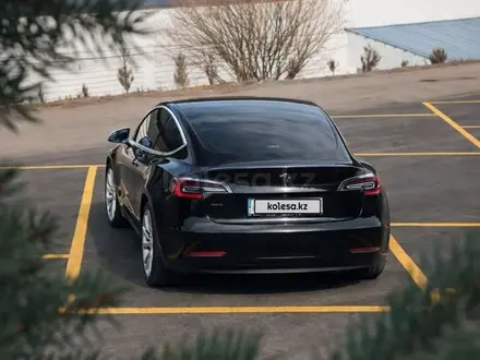 Tesla Model 3 2019 года за 8 990 000 тг. в Алматы – фото 3