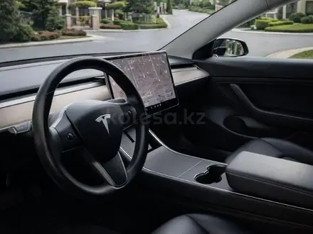 Tesla Model 3 2019 года за 8 990 000 тг. в Алматы – фото 4