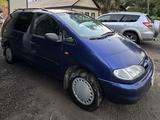 Ford Galaxy 1997 года за 2 500 000 тг. в Актобе – фото 2